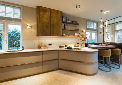 Aria kwartsiet keukenblad en backsplash